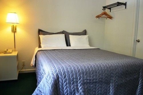 Berkeley Inn Bagian luar foto